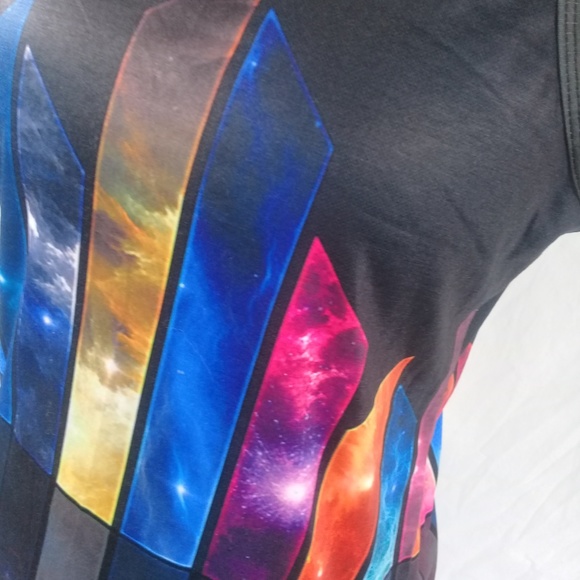 New! Colorful tank in size medium - Picture 3 of 5